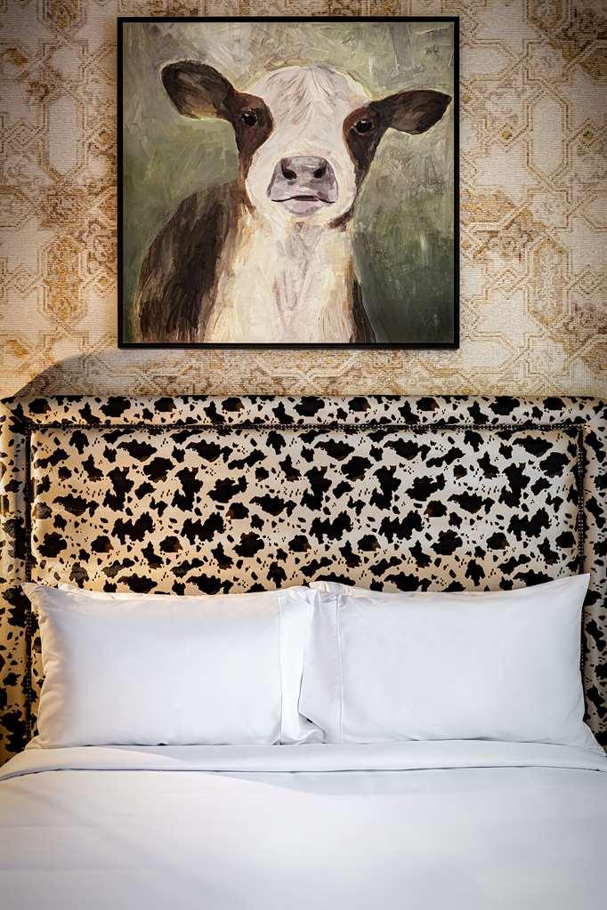 דה וילאג'ס The Brownwood Hotel & Spa חדר תמונה