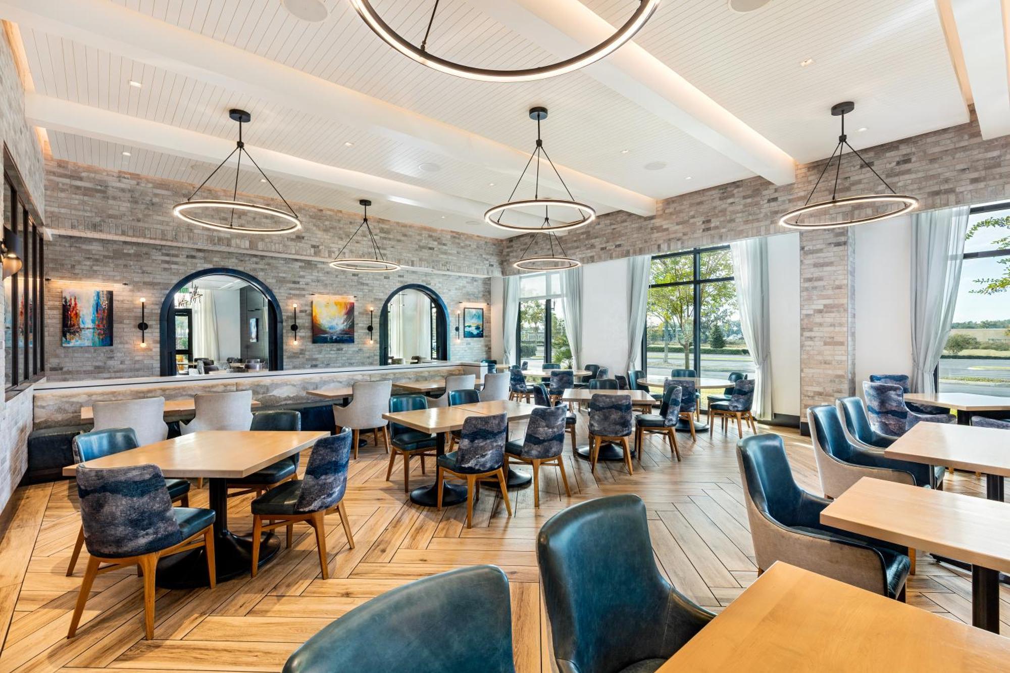 דה וילאג'ס The Brownwood Hotel & Spa מראה חיצוני תמונה