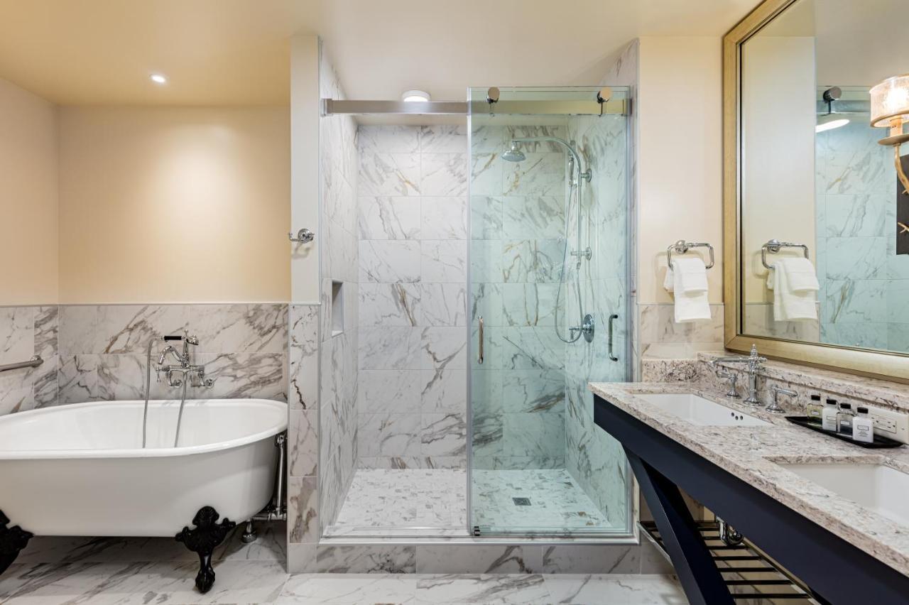 דה וילאג'ס The Brownwood Hotel & Spa מראה חיצוני תמונה