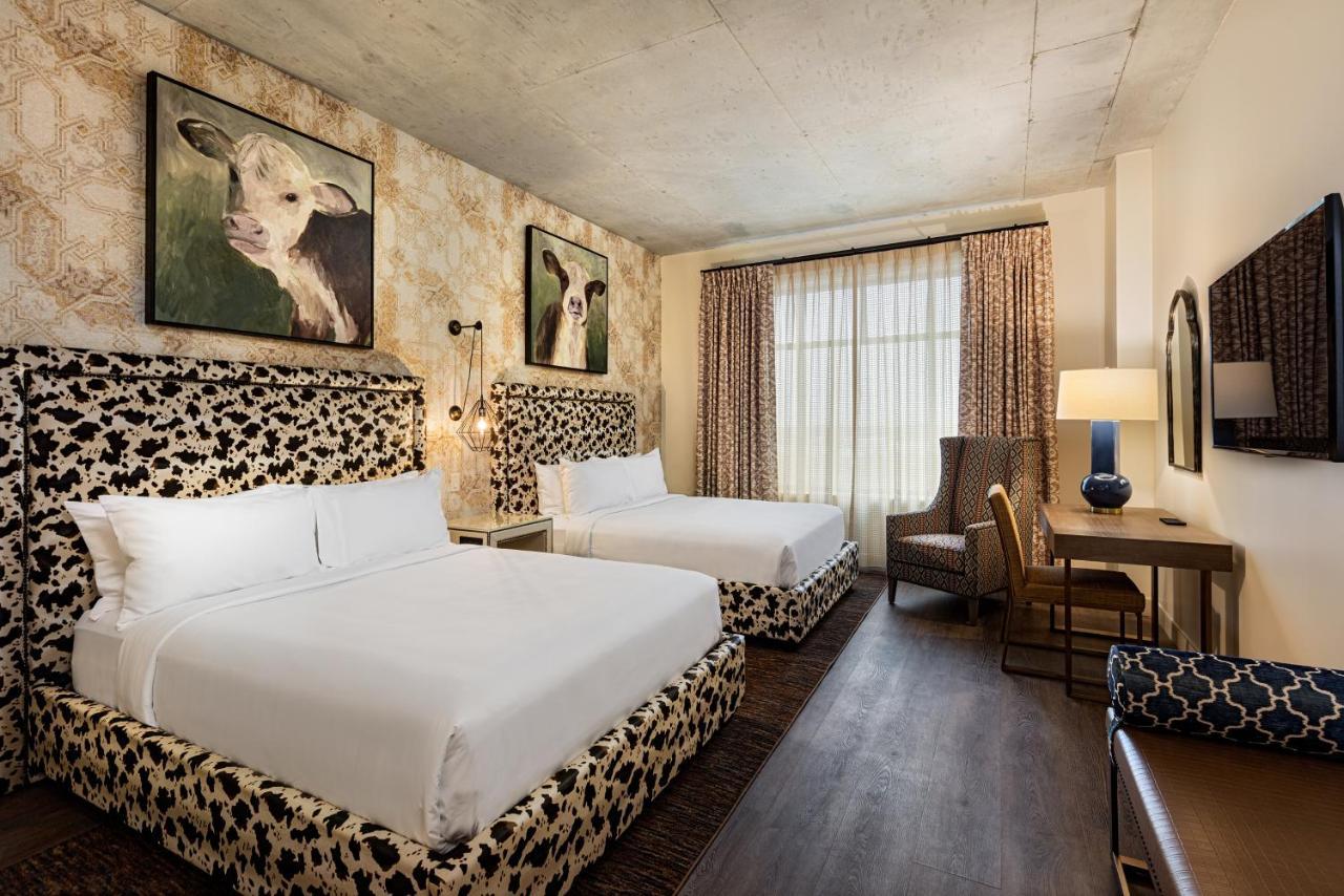 דה וילאג'ס The Brownwood Hotel & Spa מראה חיצוני תמונה